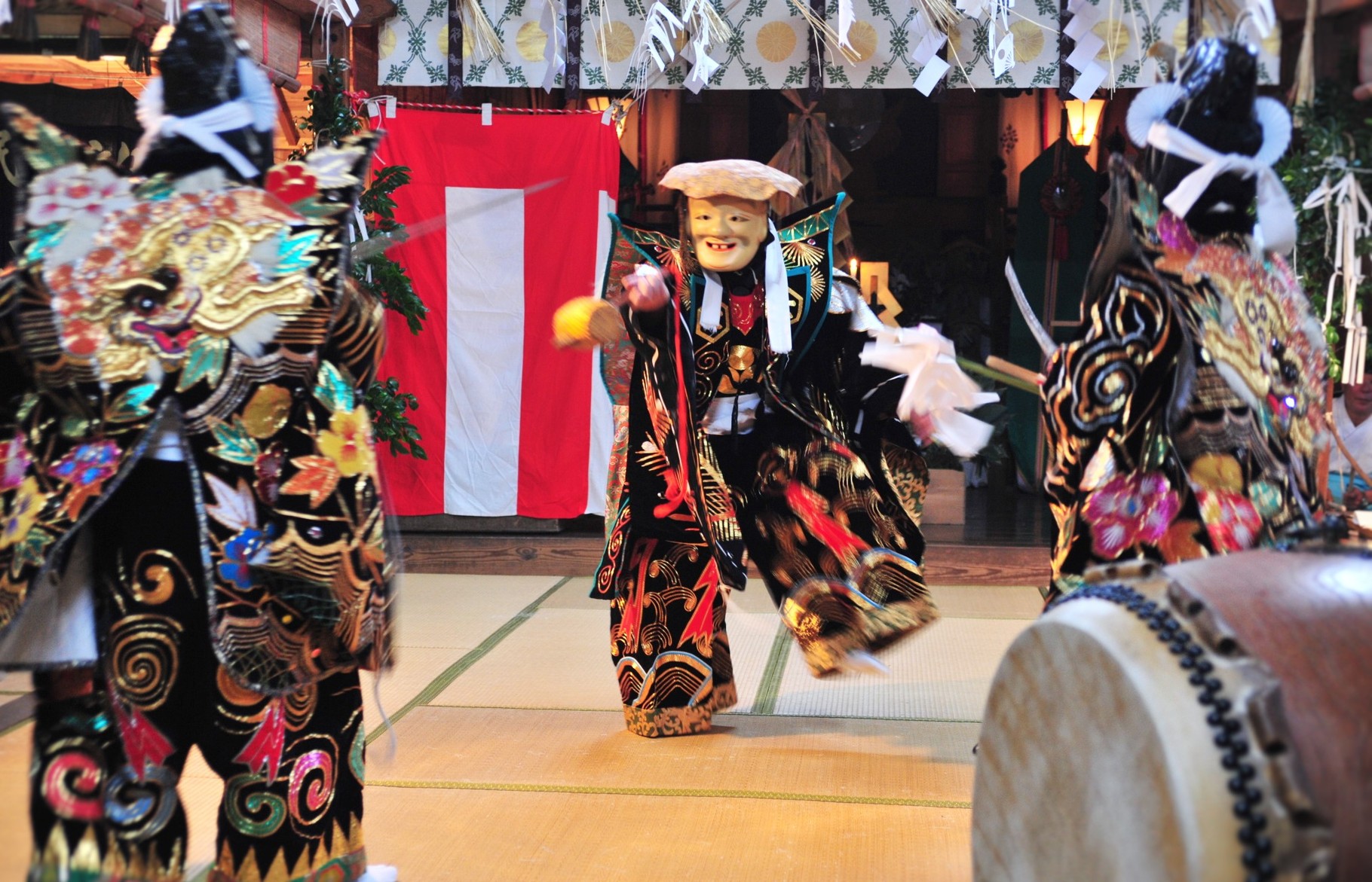 受け継がれる伝統芸能『比婆荒神神楽』 - イートローカル 受け継がれる伝統芸能『比婆荒神神楽』 - イートローカル