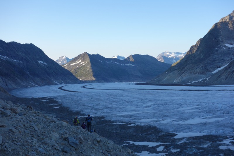 Abstieg von der Konkordiahütte zum Aletschgletscher.