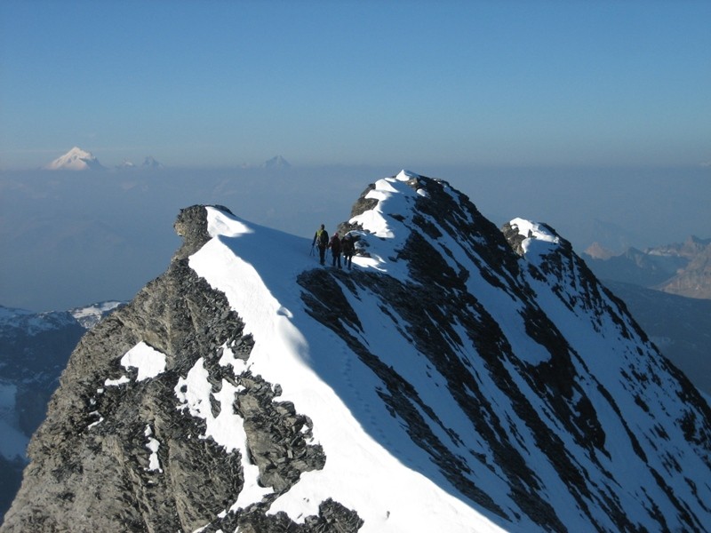 Kombinierter Grat an der Blüemlisalp-Kette.