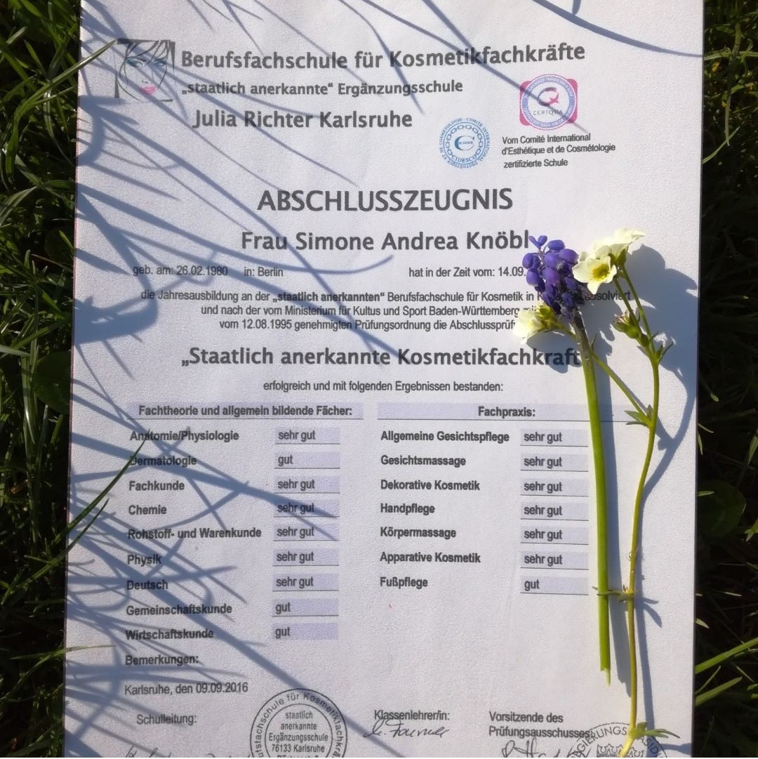 Zeugnis der Kosmetikfachschule Karlsruhe