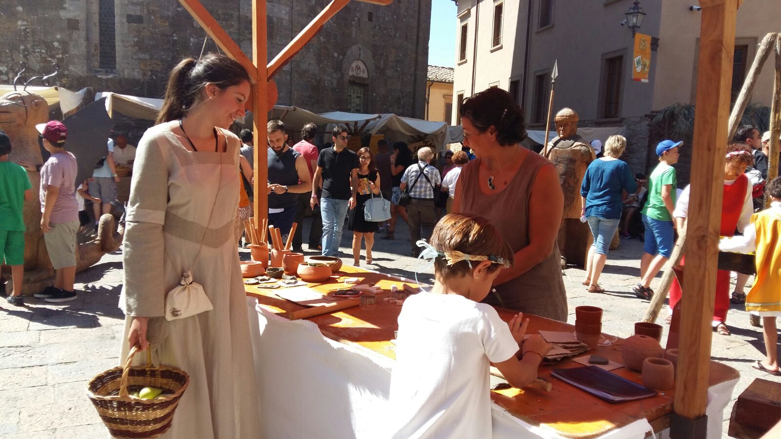Volterra medievale. Agosto 2016.