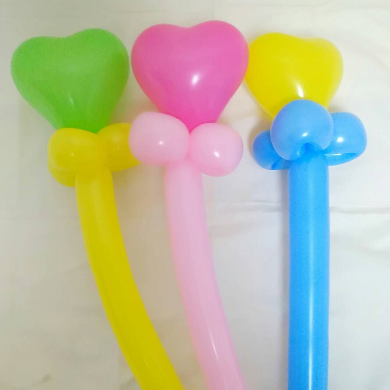 How To Make A Heart Stick Balloon Art バルーンアート 2本で作るハートステッキの作り方 Youtube