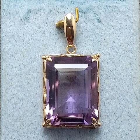 Amethyst k18 pendant top