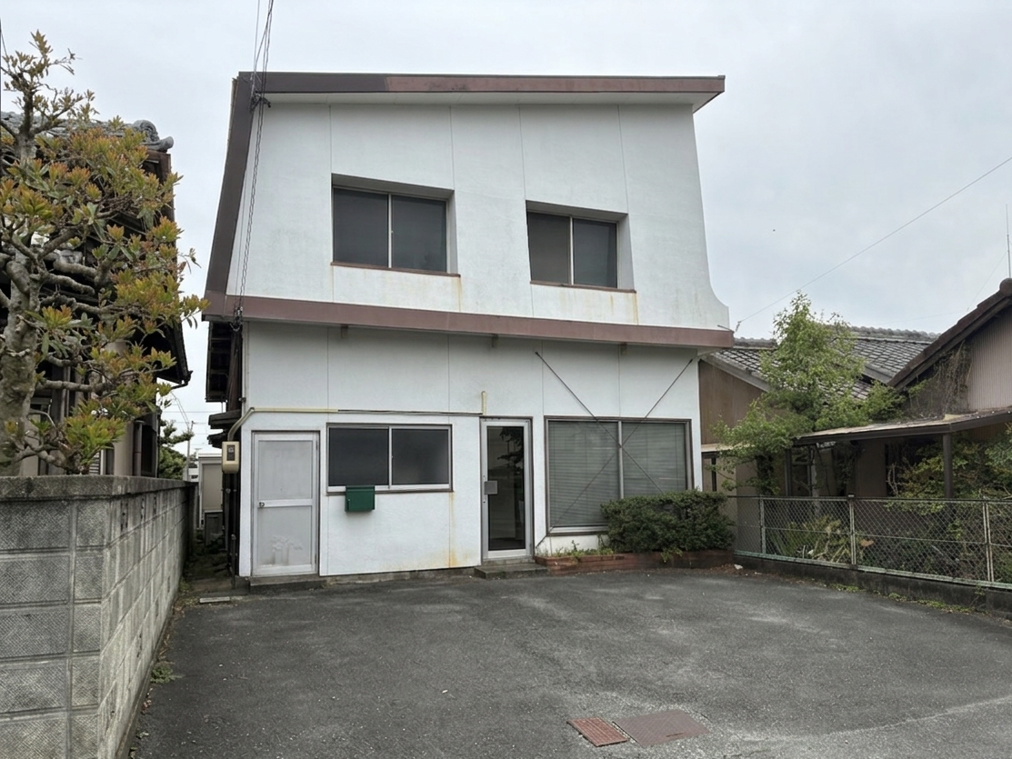 売事務所　豊橋市羽根井西町　1,500万円