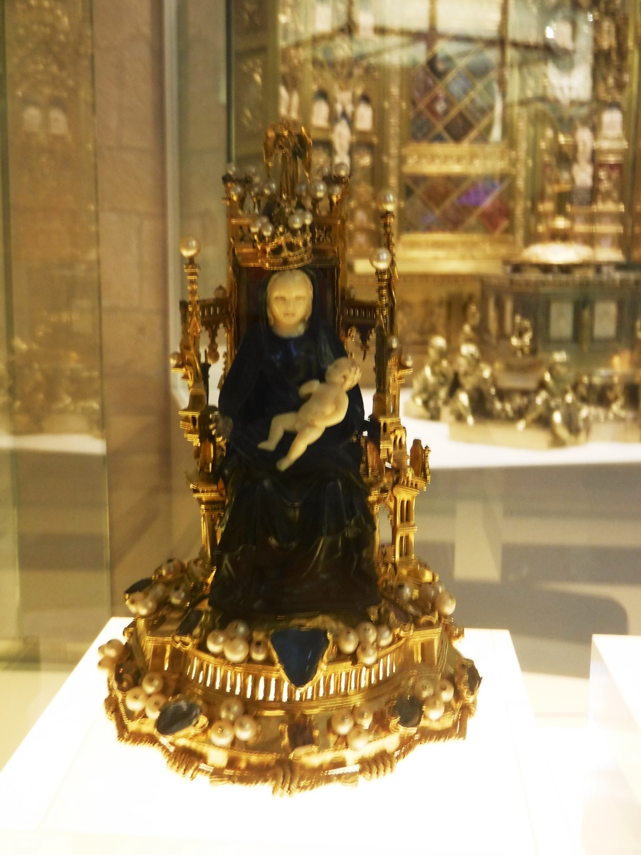 Vierge à l'Enfant offerte par le Duc de Berry