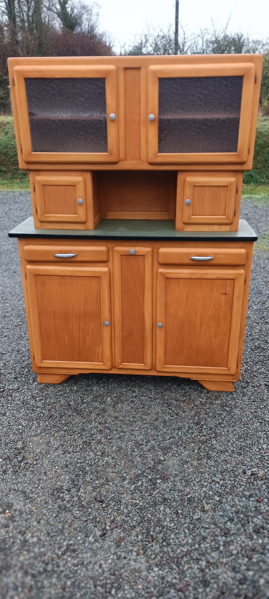 Joli buffet lg 1m35 ht 1m85 pf 43 cm