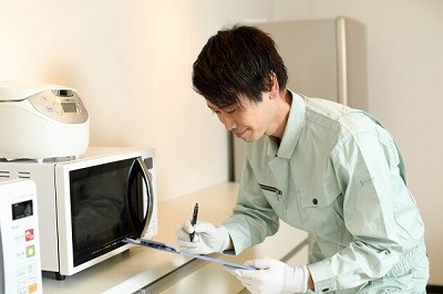 水戸市内で不用な家具の引き取り処分、箪笥（タンス）食器棚、ソファー、ベッド、ダイニングテーブル、机などすべて回収いたします