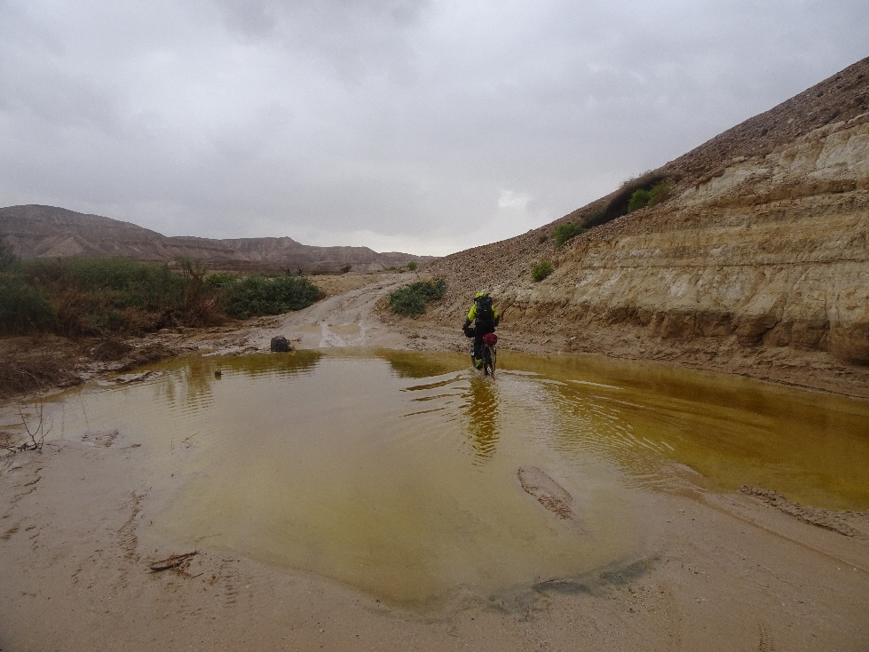 Nach dem Regen: überflutet und matschig 