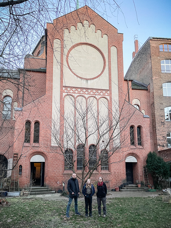 Nicht nur was für Mönche Warum eine Familie ins Kloster zog