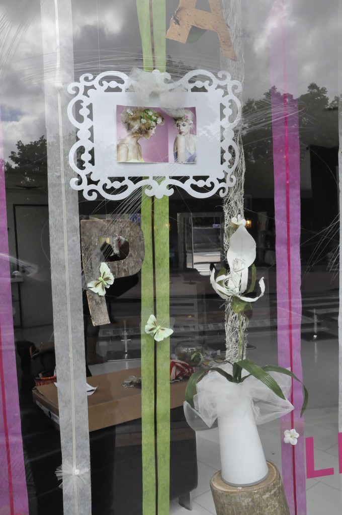 Vitrine printemps mariage