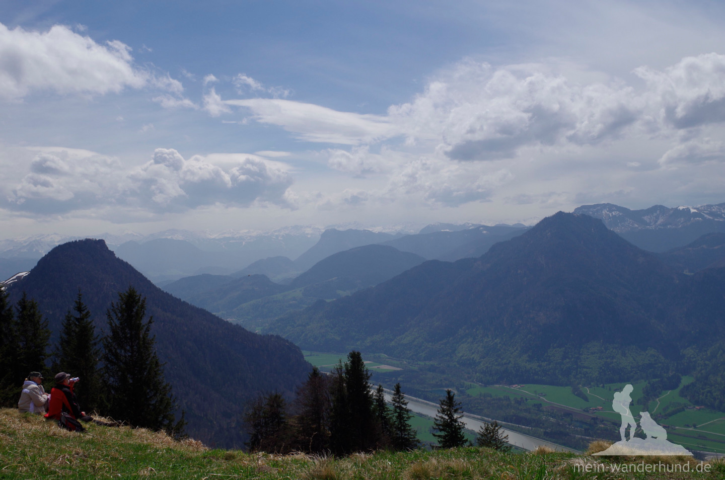 ... traumhafte Aussichten am Heuberg.