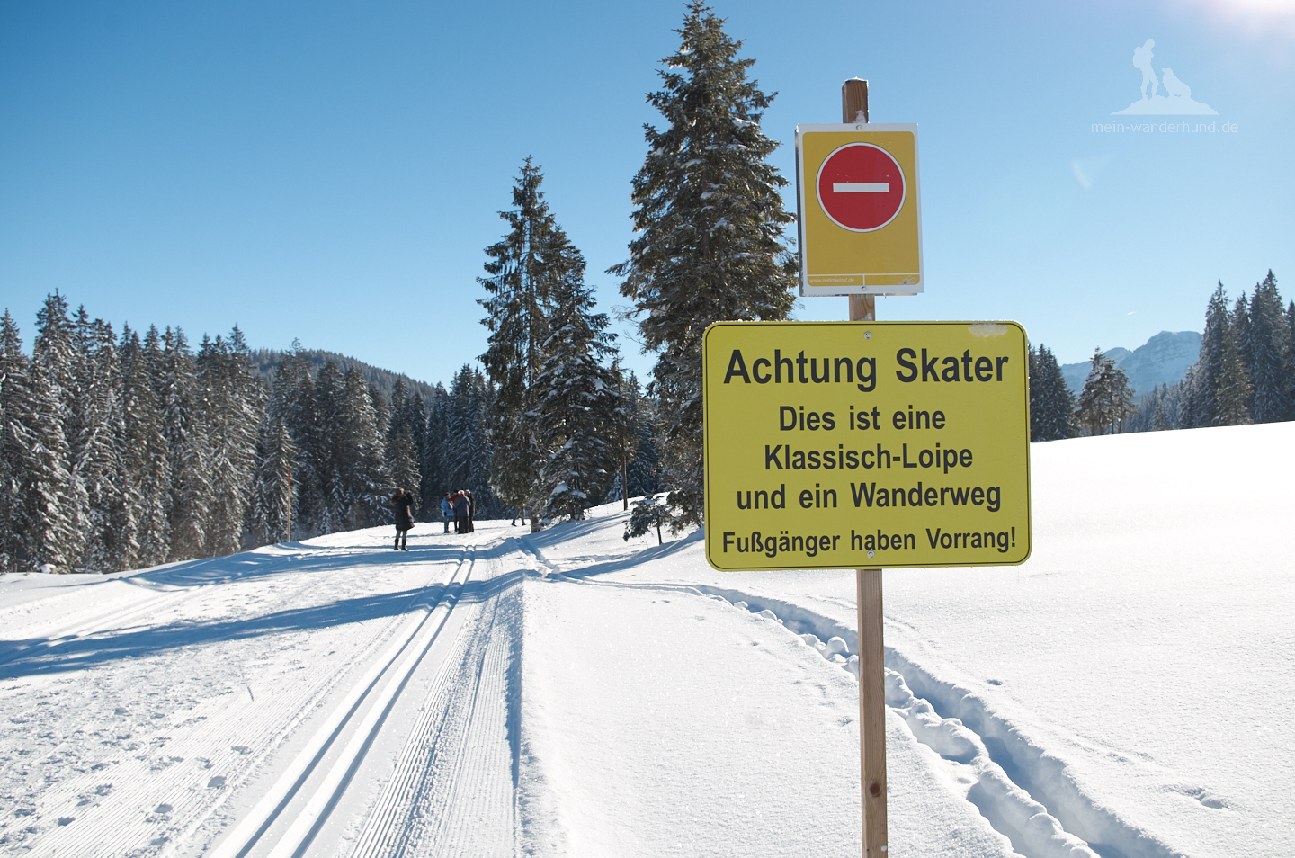 Klasse, oder? Fußgänger haben Vorfahrt ;-)