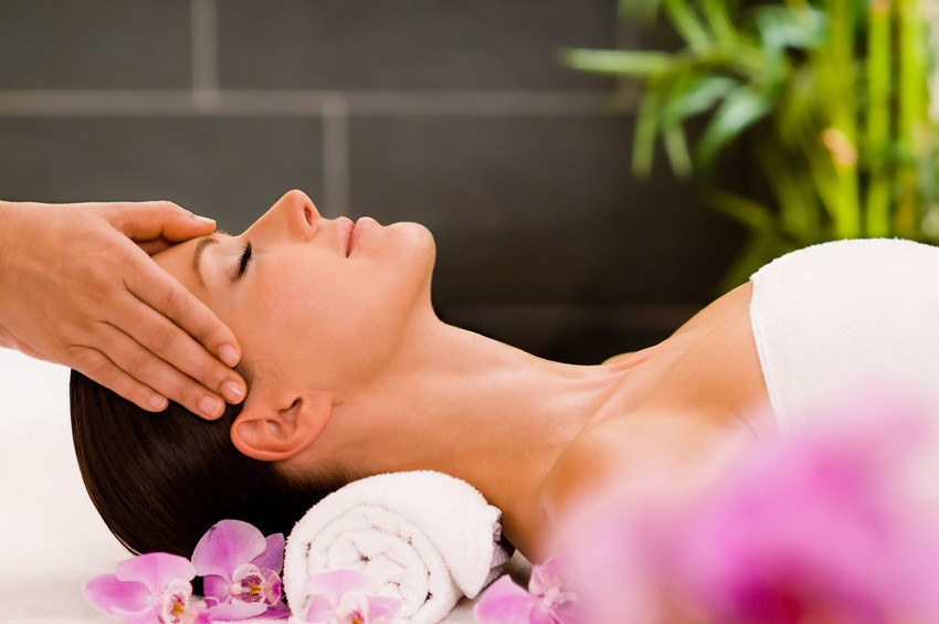 Kopf & Nacken Massage Thai Massagen & Wellness Köln Zollstock