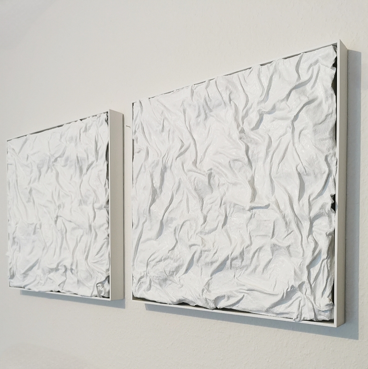 SHINY BAISER  jeweils 50x50x4cm (extra breite Künstlerleinwand) mit exklusivem Schattenfugenrahmen (slim frame)   Leinwand / Strukturpaste / Acrylfarbe / Schattenfugenrahmen
