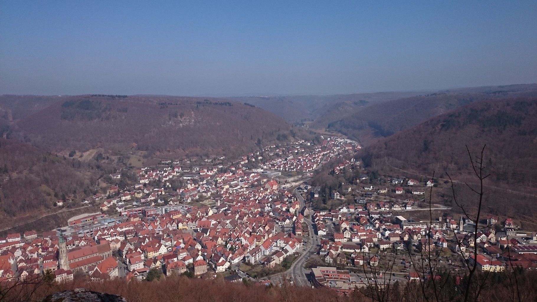 Blick vom Mittleren Hanner Felsen auf Urach