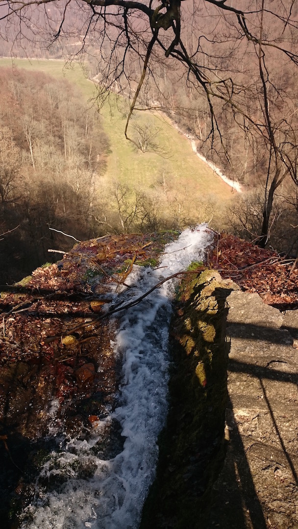 Der Uracher Wasserfall (von oben)