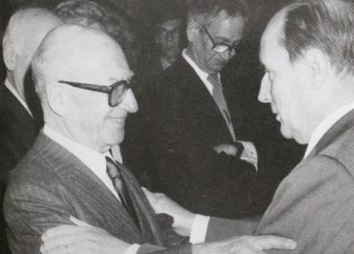 Léo Hamon, partisan de la « Nouvelle société » qui réconcilierait ses deux aspirations fondamentales : stabilité constitutionnelle et réforme sociale participative, gaullisme et socialisme