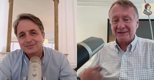 De droite à gauche : Thierry Libaert et Philippe Moreau-Chevrolet