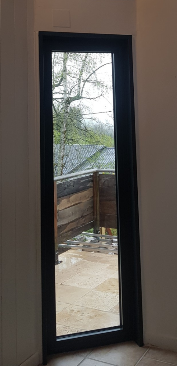 Châssis fixe aluminium posé sur Domène