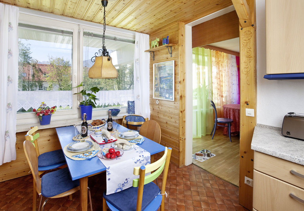 Die zünftige Wohnküche Bavaria Ferienwohnung Füssen, Daisy, Rex and