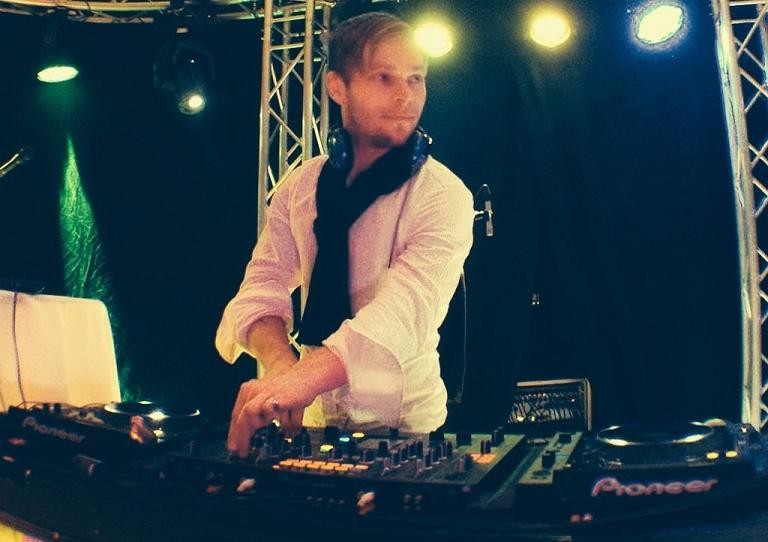 Dj Fur Eine Hochzeit Am Chiemsee Aus Rosenheim Dimi Ist Der Perfekte Hochzeits Dj Am Chiemsee Stream tracks and playlists from dj katch on your desktop or mobile device. dimi ist der perfekte hochzeits dj