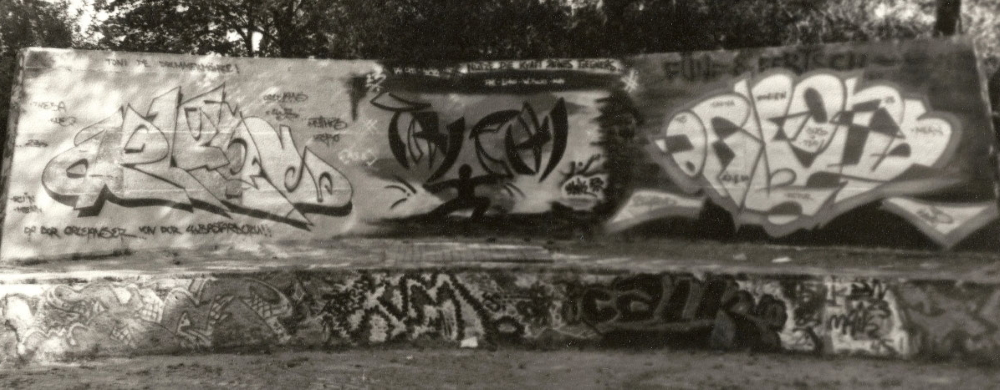 PAT23 "2xOrleon" & Mine - Team Graffiti Kunst Leipzig 1999