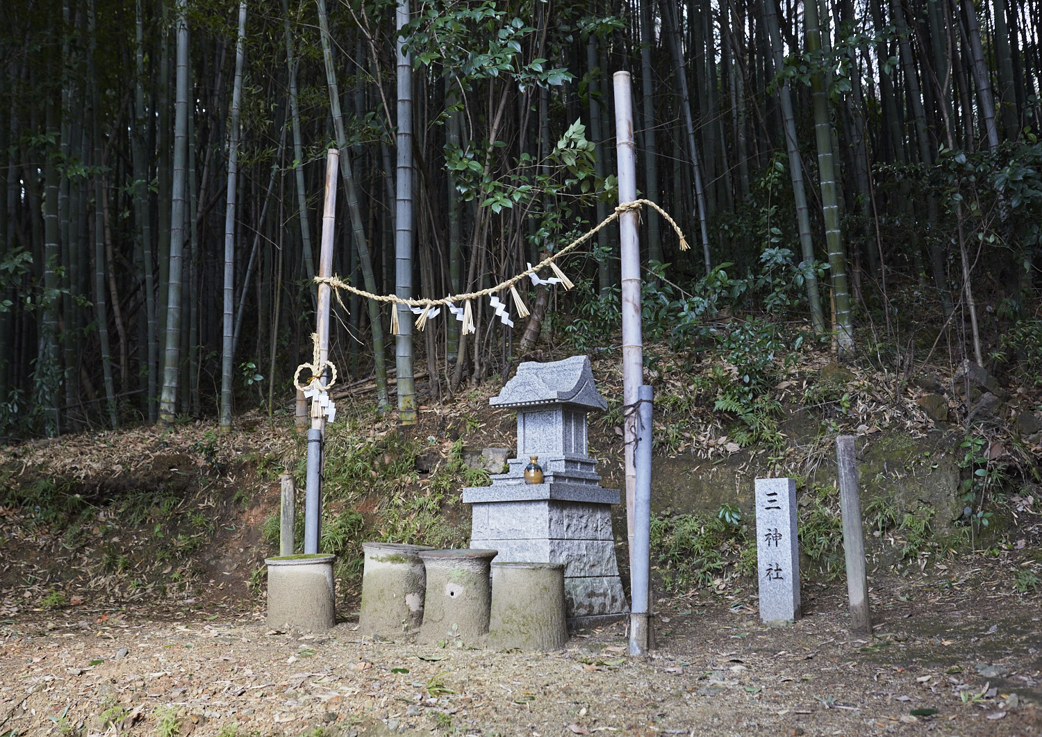 吉備焼　水川豊太郎 作　茶碗　在印　小傷　箱合　古物。 吉備焼 水川豊太郎 作 茶碗 在印 小傷 箱合 古物。