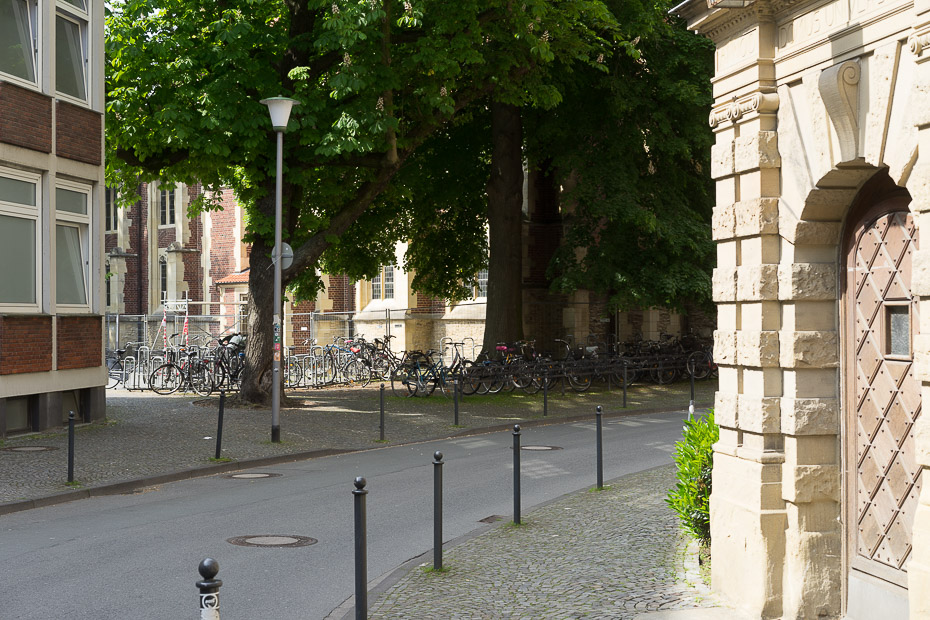 Woche 19: Johannisstraße vor dem ehemaligen Germanischen Institut