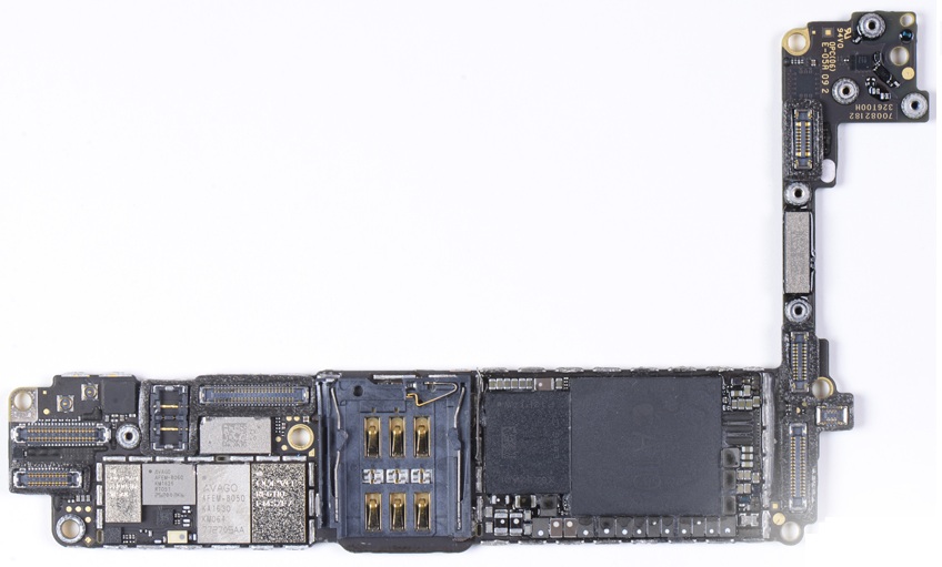 reparar placa base iphone mojado madrid retroiluminacion arreglar backlight no carga no enciende chip conector fpc en placa dañado roto bateria se gasta rapido recuperar datos fotos contactos iphone