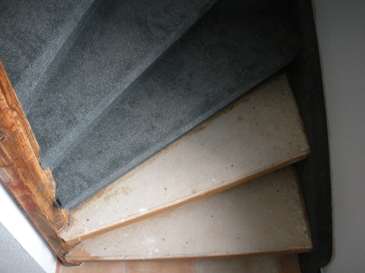 DG - Treppe bei der Verlegung