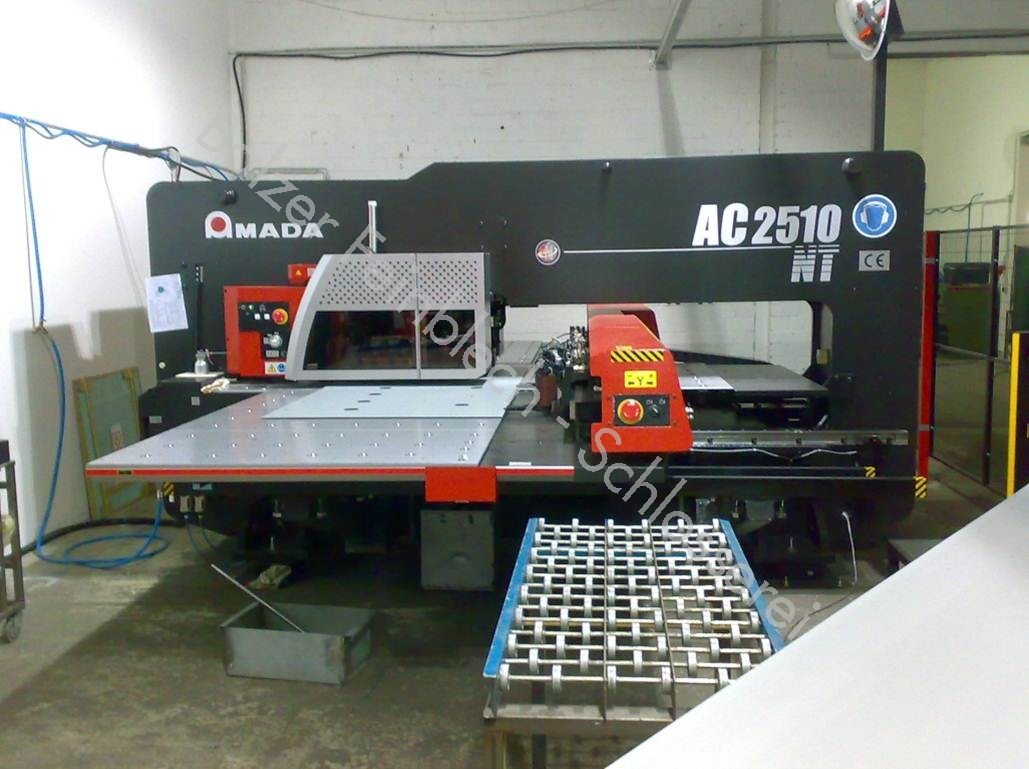 Stanz-Automat CNC-Gesteuert