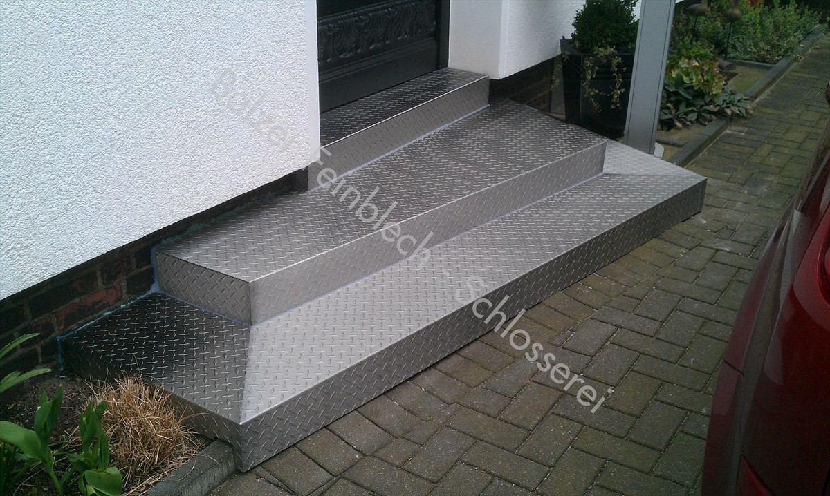 Treppenstufenverkleidung Edelstahl