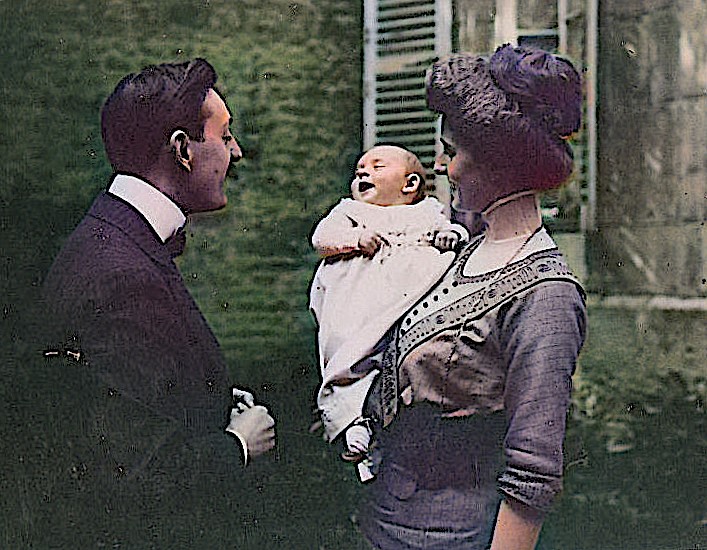 Sr Monique de Passorio, bébé en 1912 - décédée en 2010