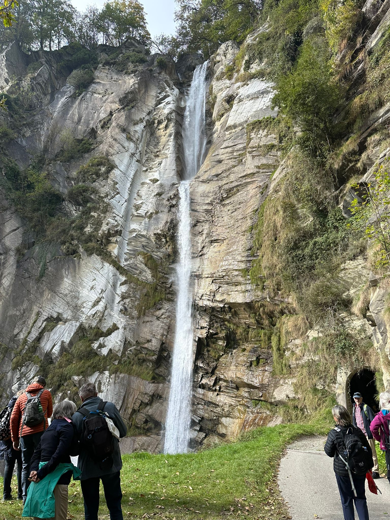 Wasserfall auf der Wanderung Soglio Castasegna