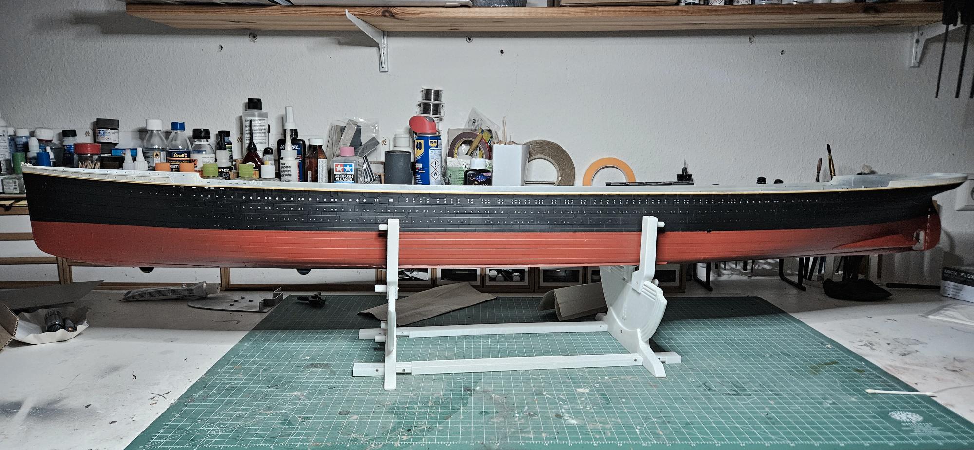 R.M.S. TITANIC - 1/200 by Trumpeter