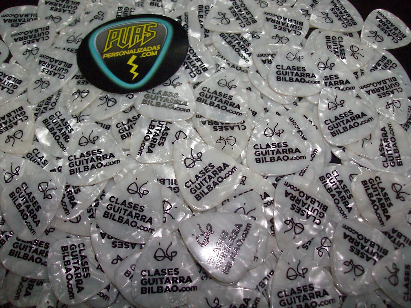 puas academia, guitar picks