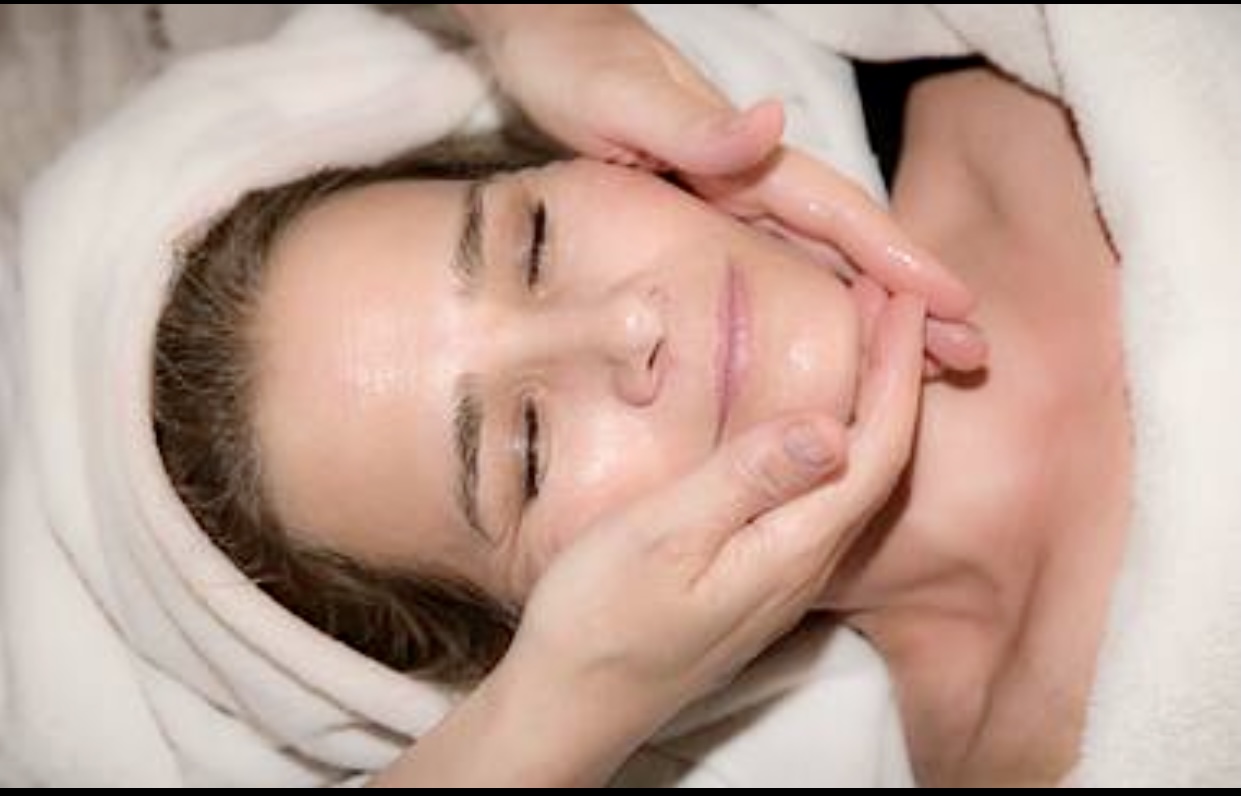 Gesichtsmassage