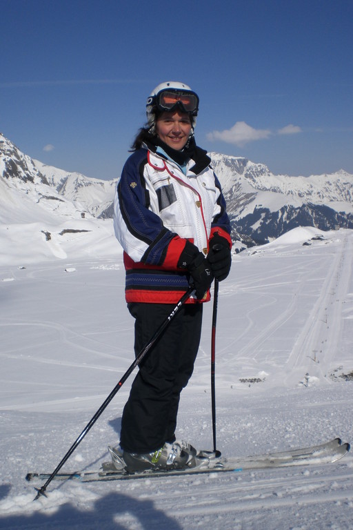 Bei Skifahren am nächsten Tag; Suzanne putzmunter und in ihrem Element