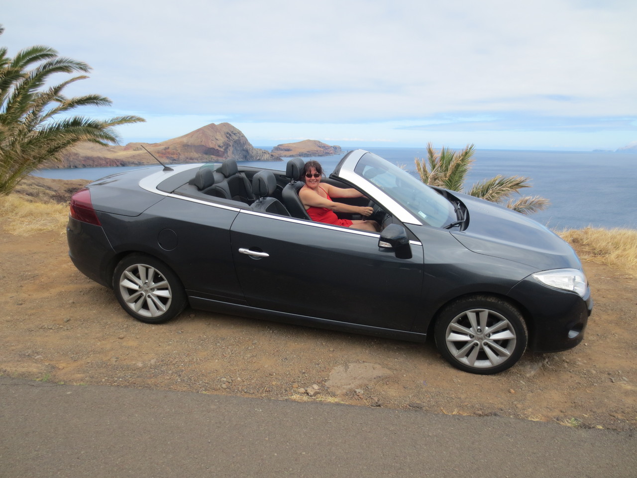 Ponta de Sào Lourenço - im Nordosten des Eilands - ein perfektes Gefährt für unsere Entdeckertouren.., ein Renault Mégane Cabriolet.