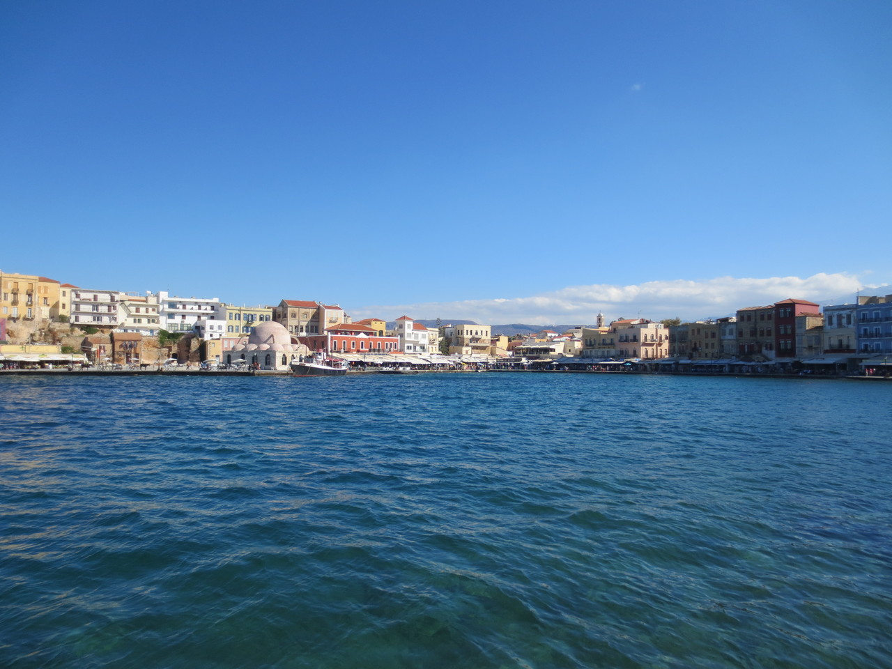 Im Nordwesten von Kreta: Chania, eine der grösseren Städte in Kreta (56'000 Einwohner) an der Bucht von Chanion (Kolpos Chanion) am Fusse einer kleinen runden Halbinsel