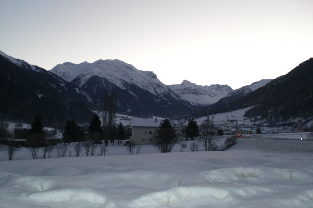 Müstair (in der Nähe der Grenze zu Italien → Merano)