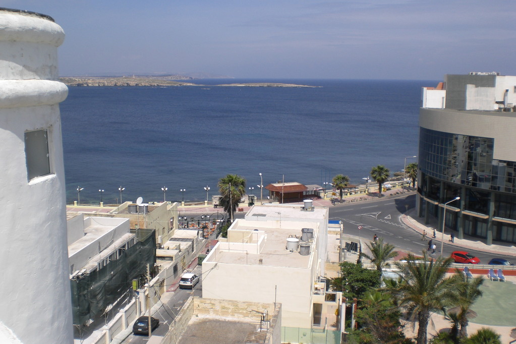 Meerblick von der grossen Terrasse unserer Suite an der St. Paul's Bay, Stadtteil Qwara (Insel Malta)