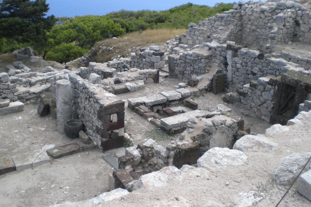 Impressionen von der Ausgrabungsstätte Ancient Thira auf Santorini