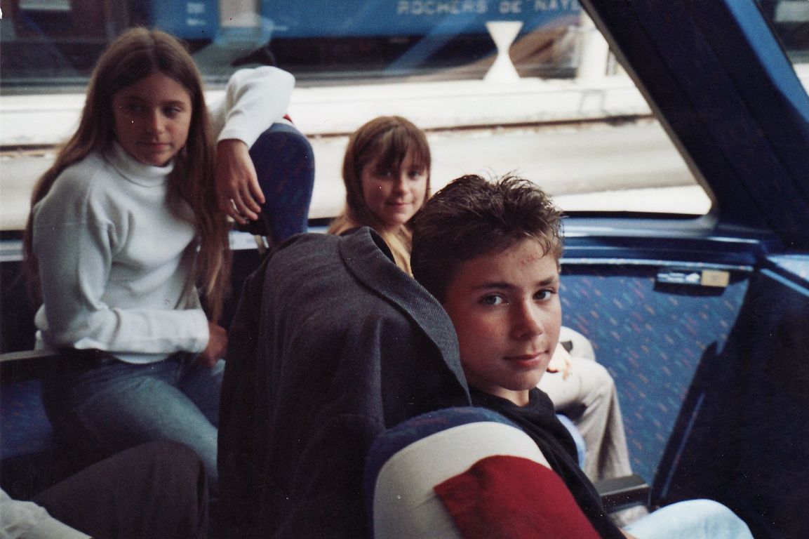 im Cockpit der Panorama-Bahn Montreux-Oberland (Cristiana, Michela und Giorgio)