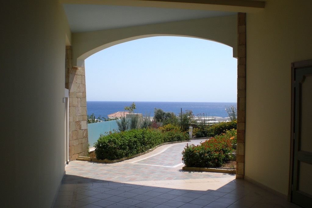 Lachania-Beach (Atrium Prestige Hotel & Spa): Durchgang zur unsererm Doppelzimmer De-Luxe mit Sea View and Private Pool