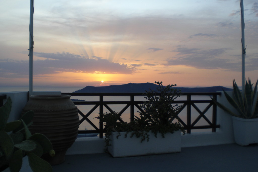 Sonnenuntergang in Fira (Hauptort der Insel)