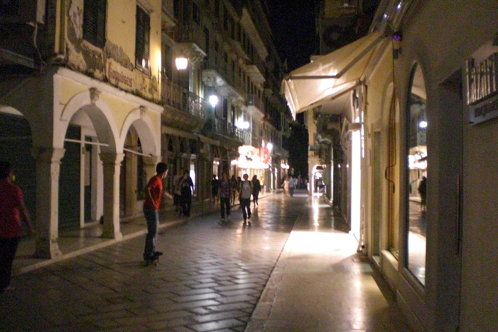 Kérkyra by Night; Impressionen von Kérkyras Altstadt