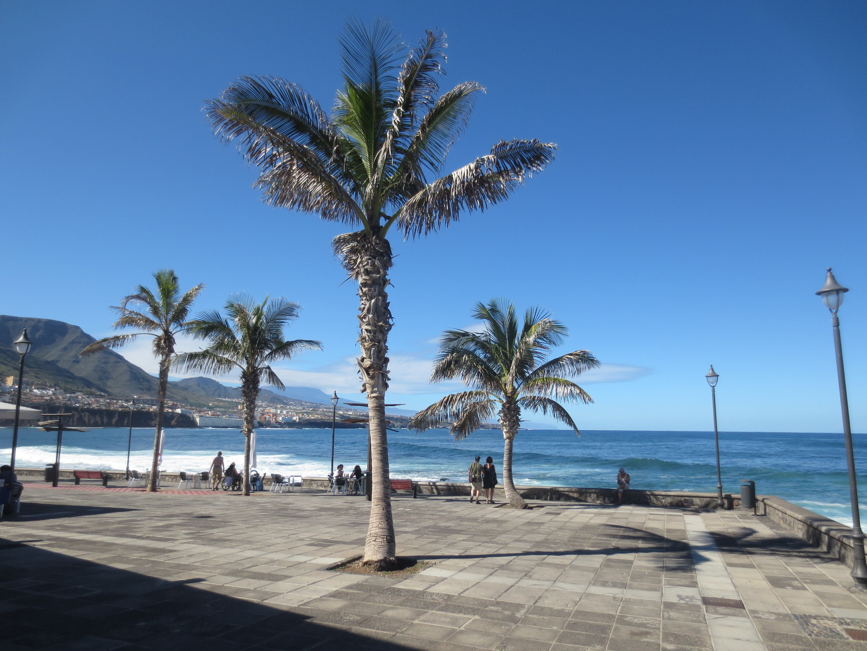Punta da Hidalgo - touristisch geprägter Ortsteil der Gemeinde San Cristóbal de La Laguna - liegt nordwestlich des Anaga-Gebirges in Nordosten der Insel