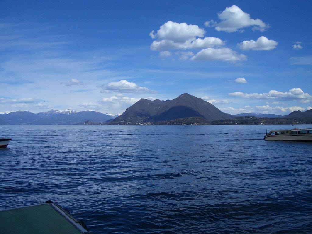 Küste vor Stresa
