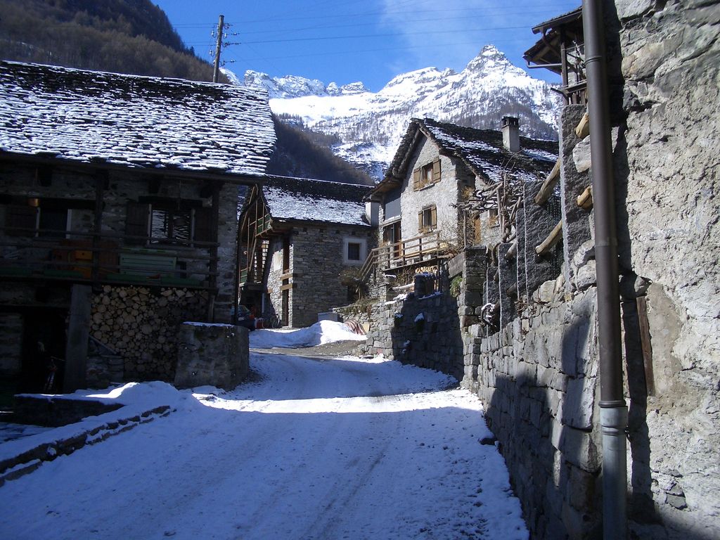 Charakteristik eines typischen Dorfes im Valle Verzasca
